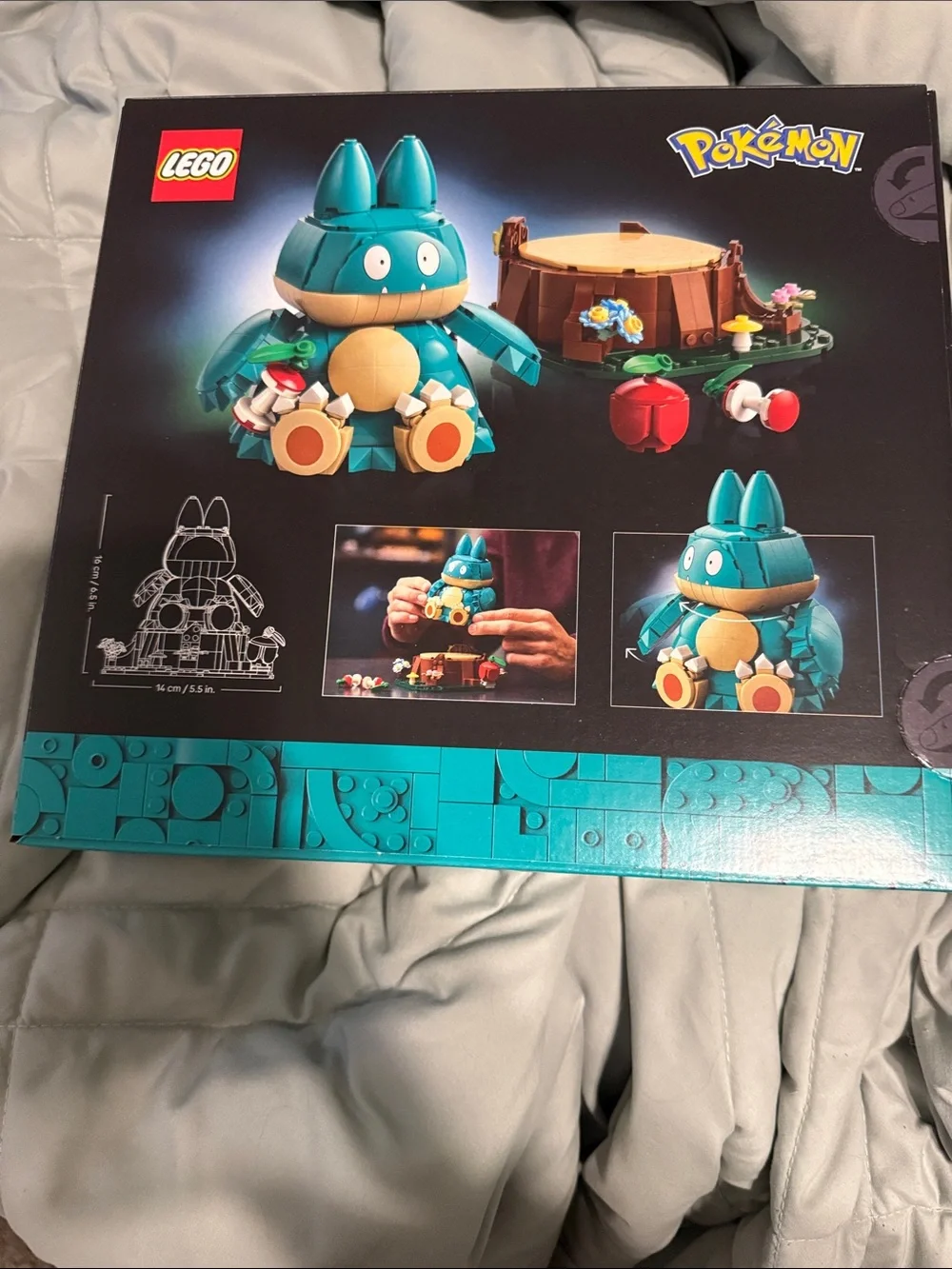 Lego Pokémon Munchlax Set - Teal, Brown, Yellow, Red